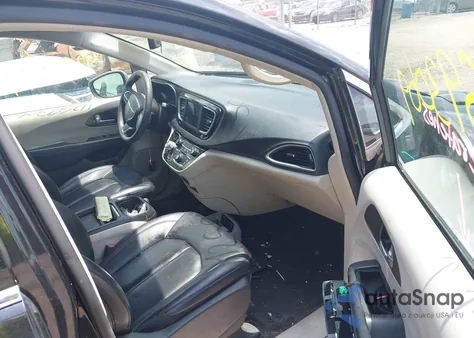 2020 Chrysler Voyager Lxi из США, поврежденный, VIN 2C4RC1DG4LR145063